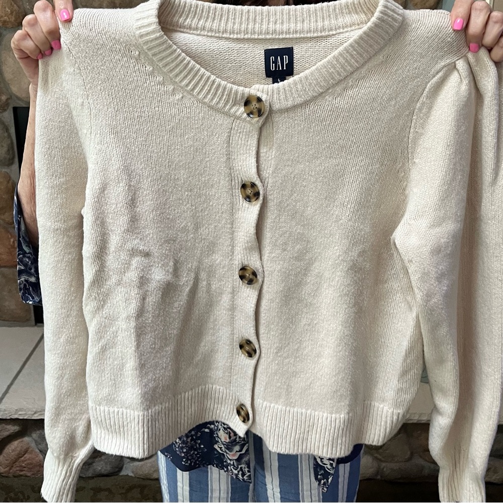 GAP Women's Button-Up Cream Cardigan